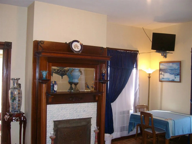 Levine House Bed & Breakfast