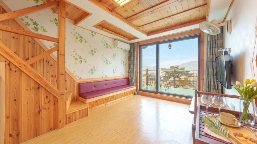 1 Bedroom Standard room with balcony