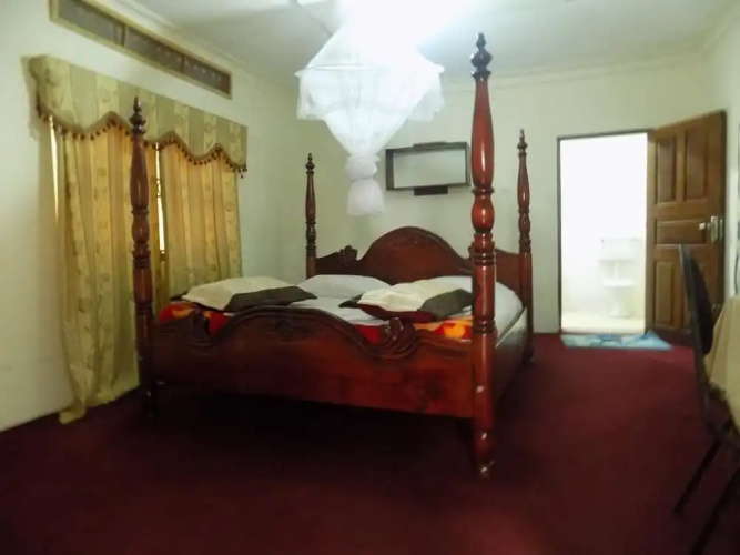 Town View Hotel