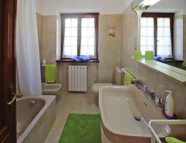 Holiday Home in Camaiore With Mountain Views