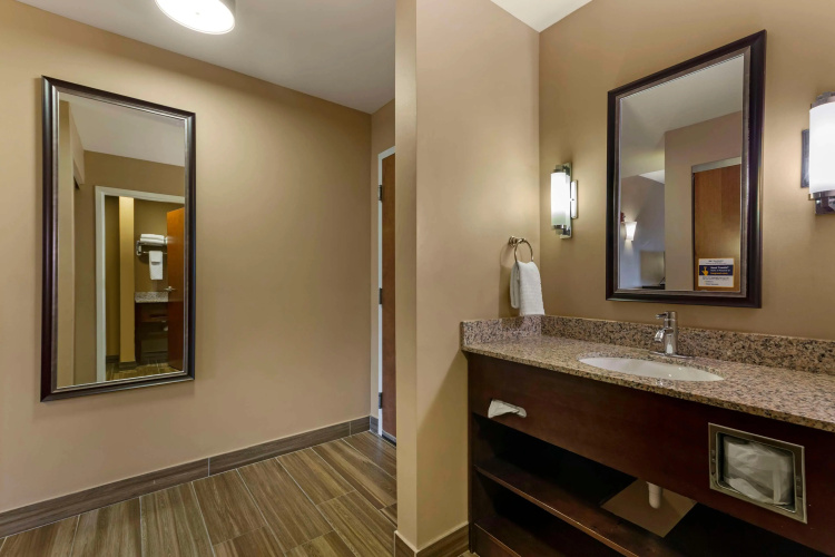 Best Western Plus Miami Executive Airport Hotel & Suites photo 9