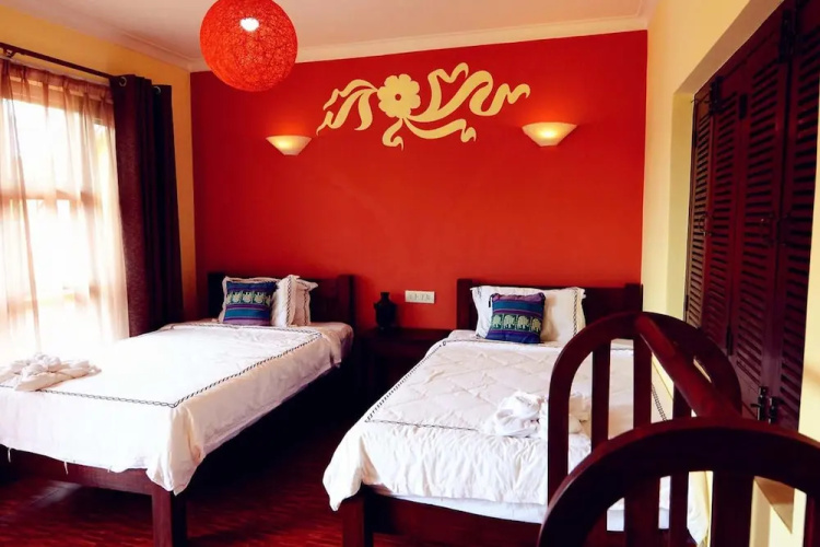 Hotel Homeland