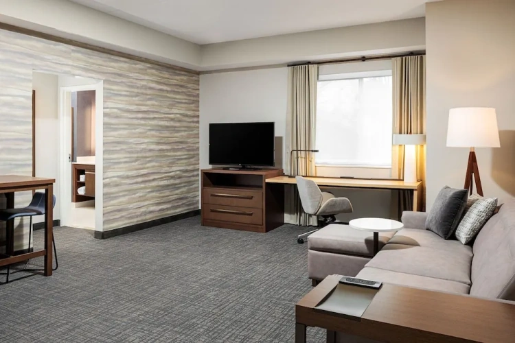 1 Bedroom Suite