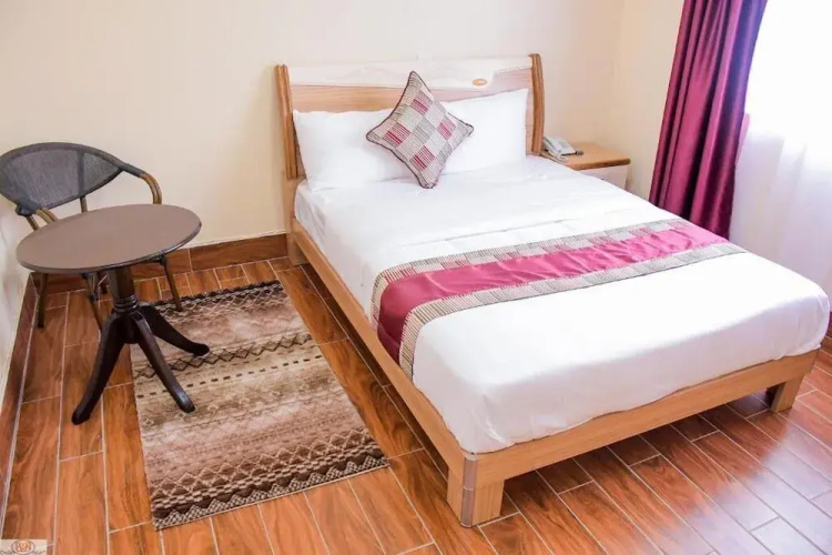 Kiandani Hotel