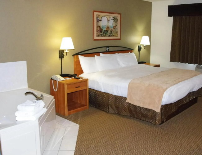 Red Lion Inn & Suites Grimes