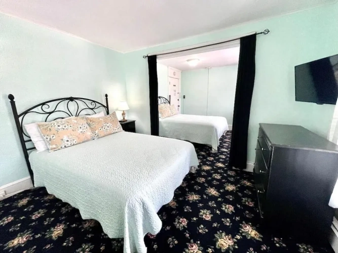 Deluxe Quadruple room