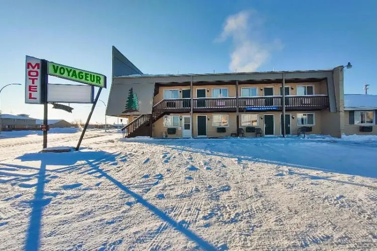 Love Hotels Voyageur By Oyo At International Falls - Fort Frances