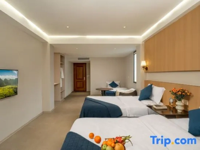 Standard Triple room with balcony and with view