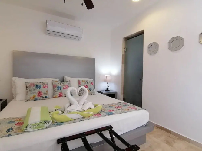 5th Coral Suites by Alex