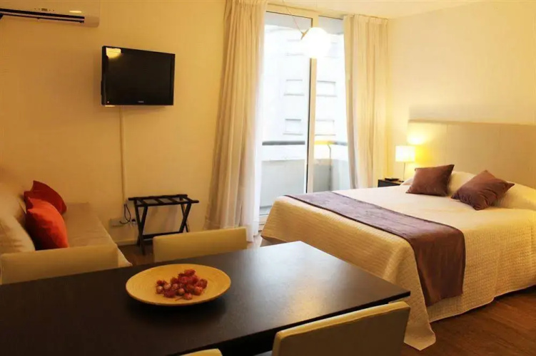Defensa Suites