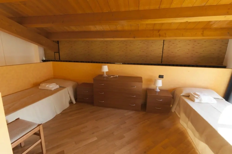 2 Bedrooms Classic Triple room with garden view