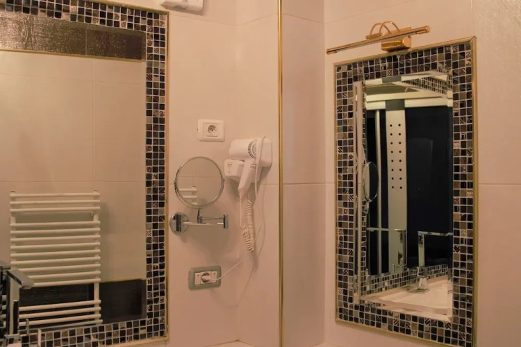 Quadruple Suite