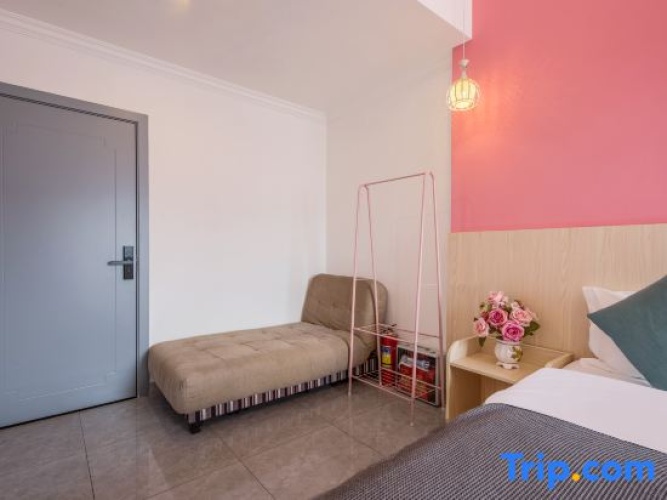 Standard Double room with city view