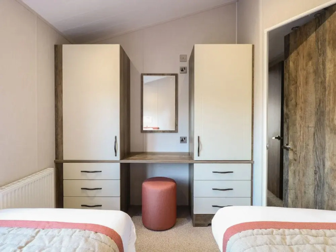 Broadland Sands Lodge