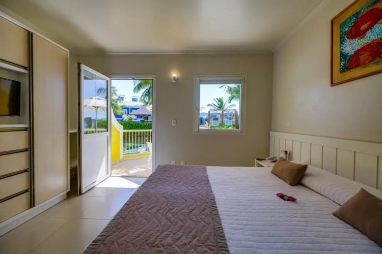 Apartment with balcony and with garden view