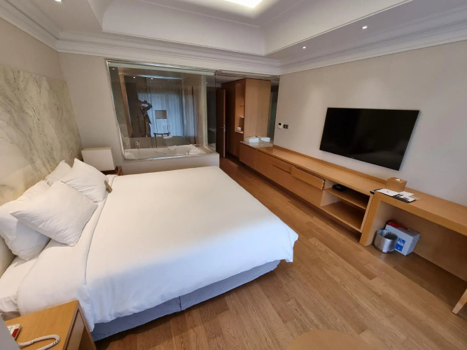 Pine Grove Hotel