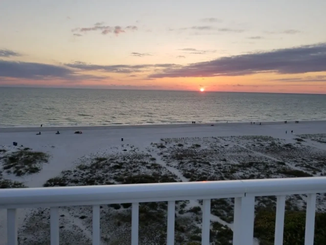 2 Bedrooms Premium Suite with balcony and with bay view