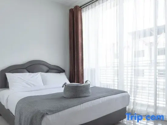 Standard Double room with city view