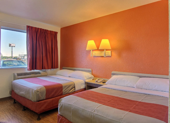 Motel 6 Bismarck, ND