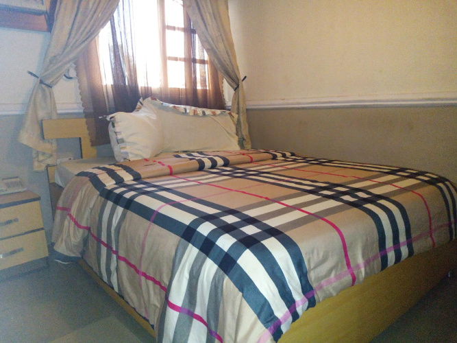 Aquatic Suites & Lounge