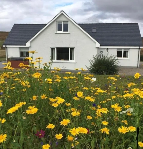 4 Bedrooms Cottage