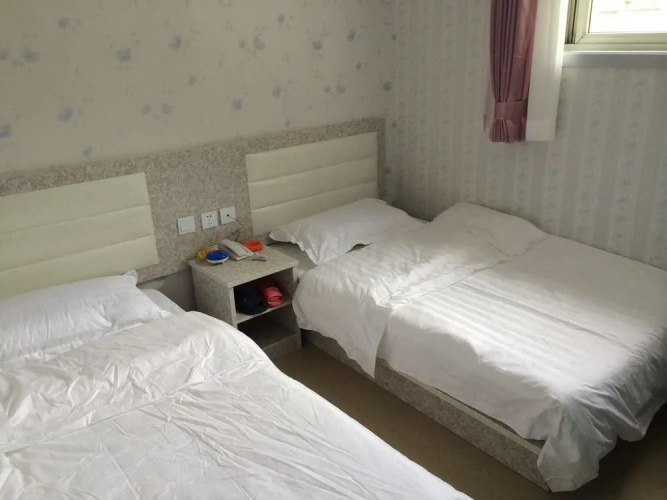 Xinhua Yijun Hotel