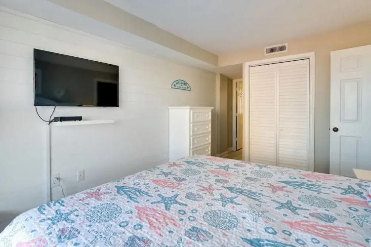 Ocean-view Balcony: Peaceful Forest Dunes Condo!