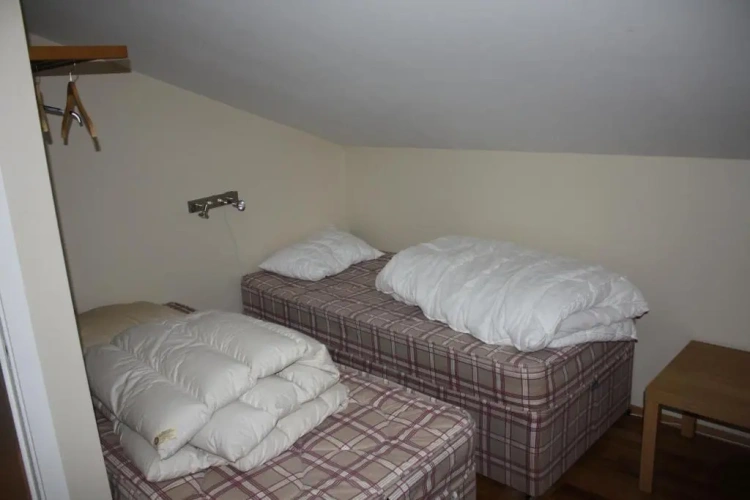 3 Bedrooms Apartment