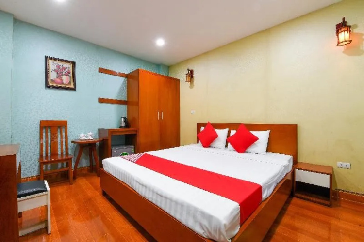 OYO 241 Hp Home Hotel