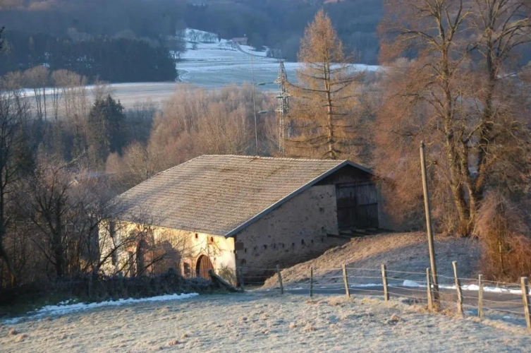 4 Bedrooms Cottage