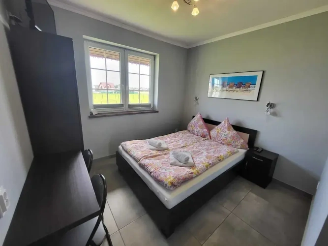 6 Bedrooms Bed in Dorm