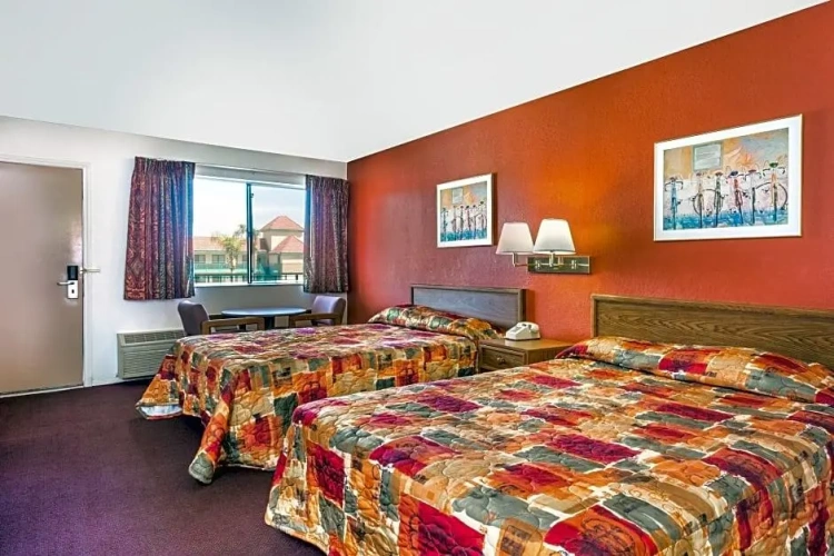 Quadruple Suite