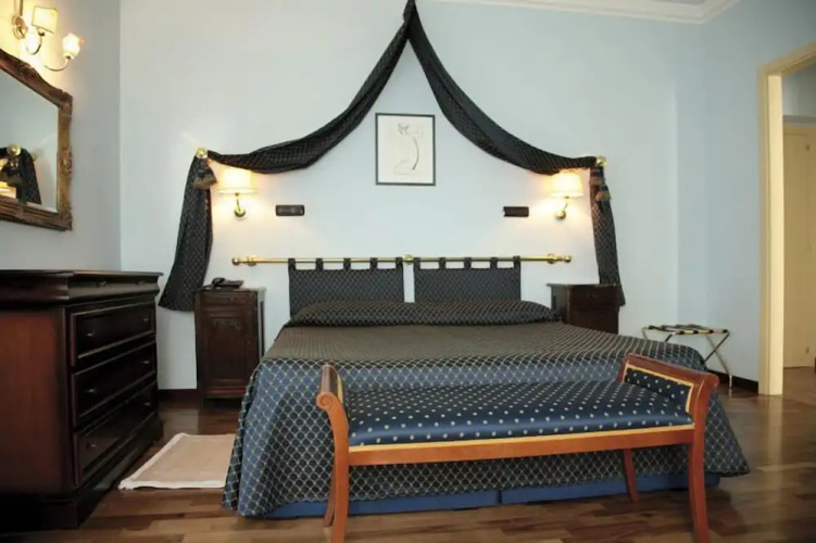 Hotel Villa Picena