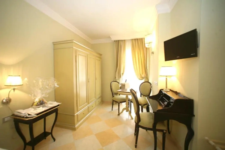 Junior Suite with balcony and with view