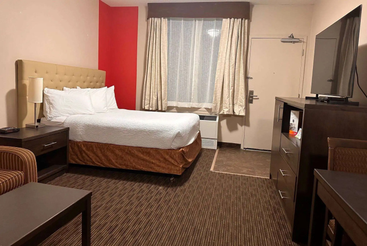 Ramada by Wyndham Estevan