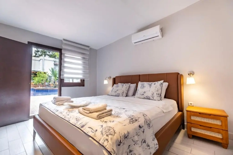 1 Bedroom Triple Suite