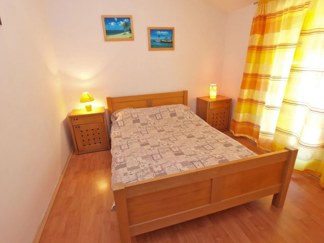 Apartments Orange 709