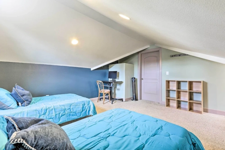 4 Bedrooms Cottage