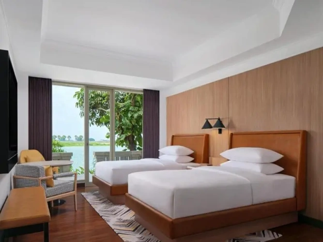 Deluxe Quadruple room with view