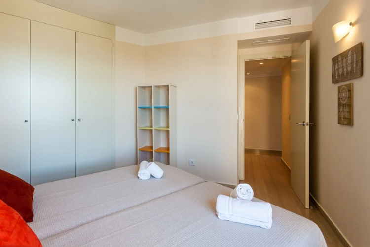 ApartUP Blue Opera View