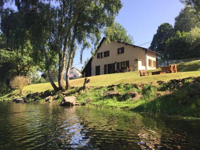 4 Bedrooms Cottage