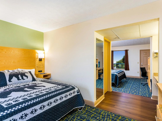 Creekstone Inn