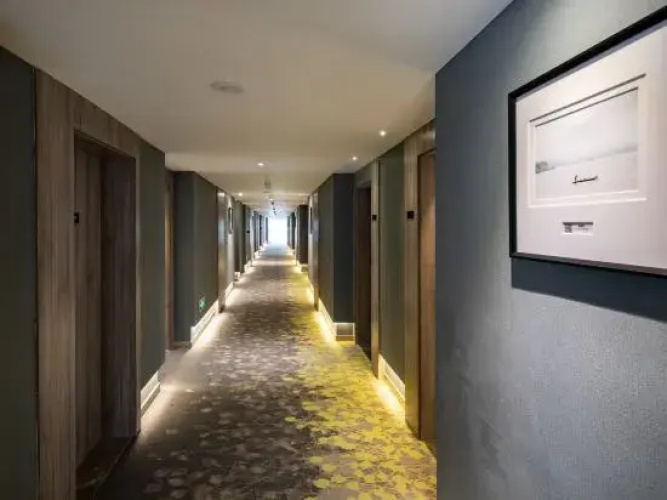 Serene Hotel