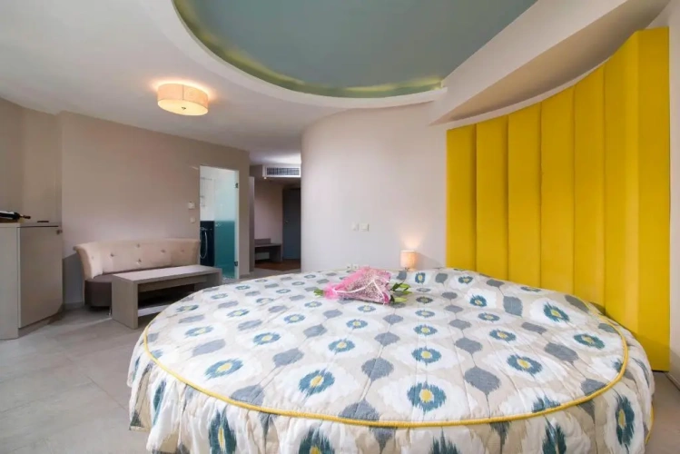 Junior Suite with garden view