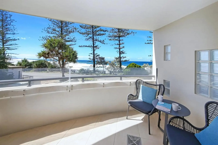 Unit 2 'The Rocks', Coolum Beach