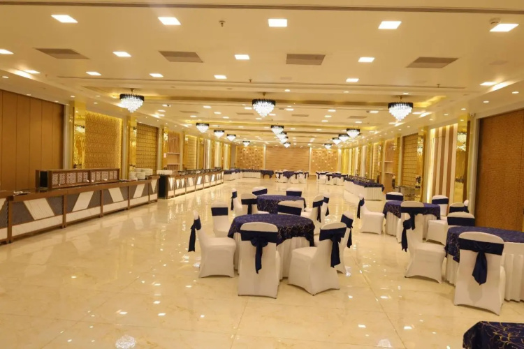 Hotel Cheer Royale