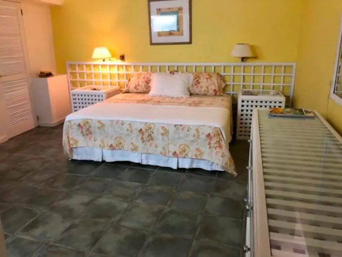 1 Bedroom Villa beachfront