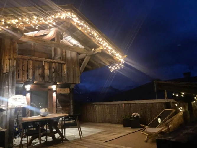 2 Bedrooms Chalet