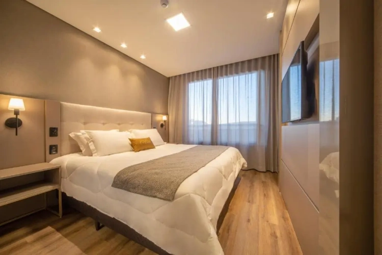 Suite with mountain view