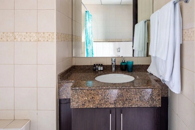 Panoramic 1BR Apartment In Dubai Marina